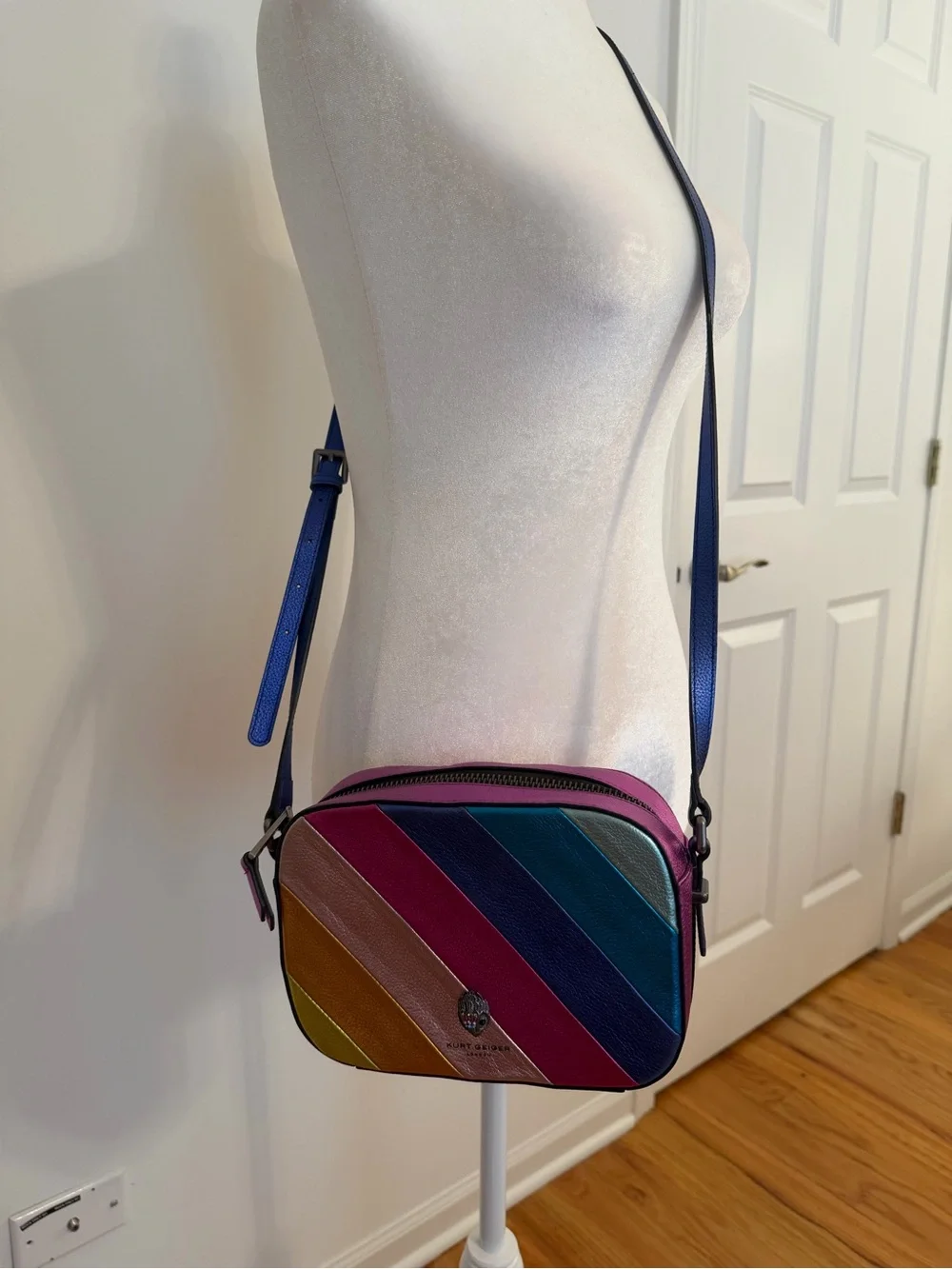 Kurt Geiger Kensington Crossbody w/dustbag